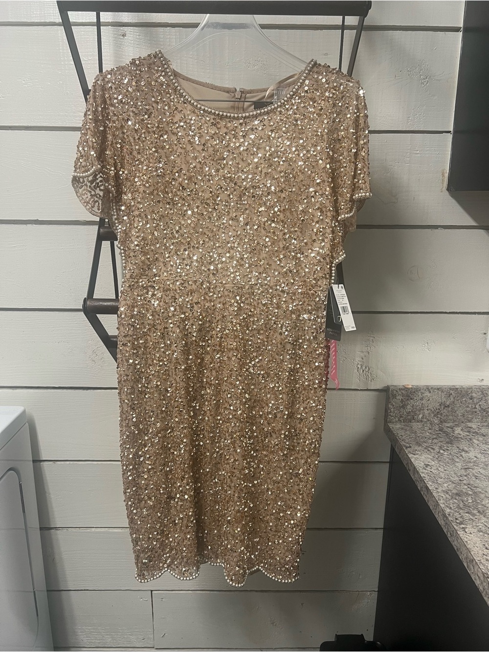 Adrianna Papell Gold Sequin Short Sleeve Cocktail Dress
